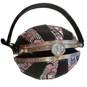 💥Only One💥 Betty Boop Embossed Diamonds Handbag NWT